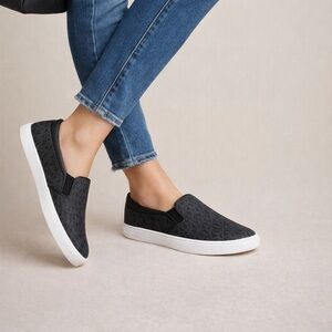 Michael Kors Keaton Slip-On Sneakers Women’s 8.5  White Black MK Logo New W/box